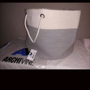 ROPE BASKET GREY AND WHITE POTTERY BARN STYLE